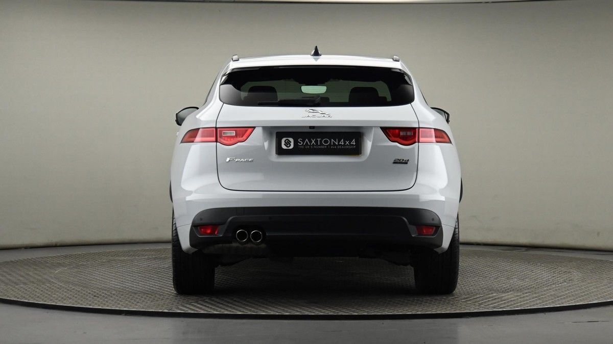 Jaguar F-PACE Image 25