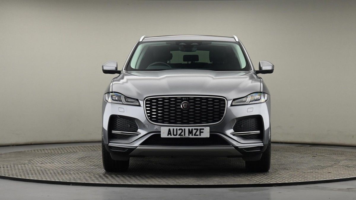 Jaguar F-PACE Image 41