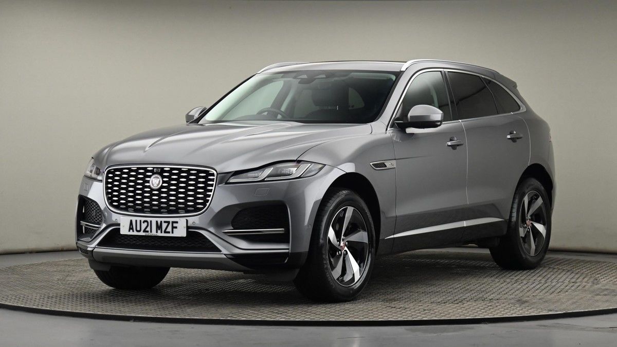 Jaguar F-PACE Image 43