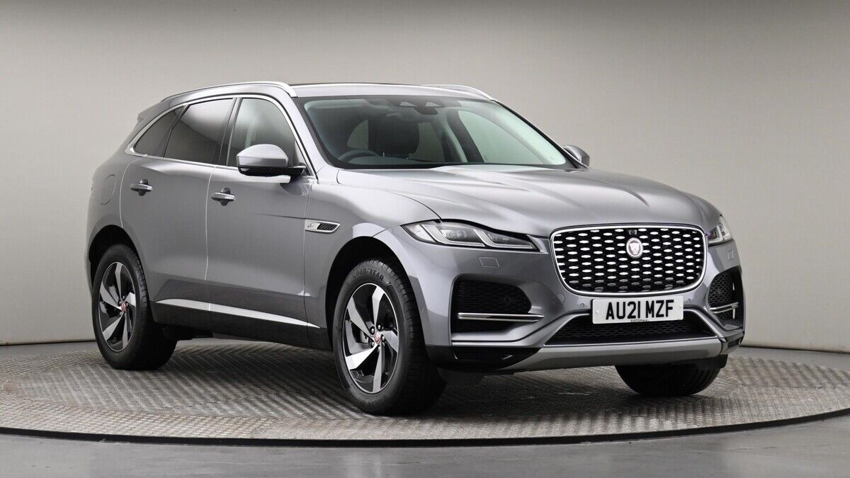 Jaguar F-PACE Image 2