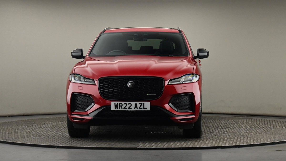 Jaguar F-PACE Image 21