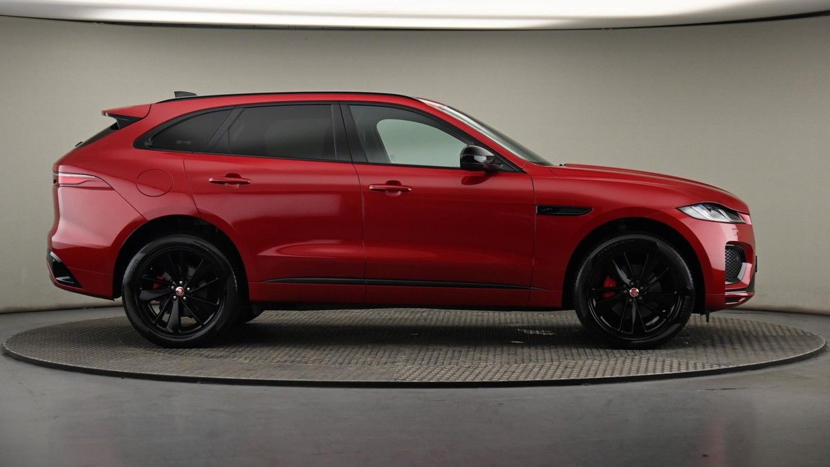 Jaguar F-PACE Image 27