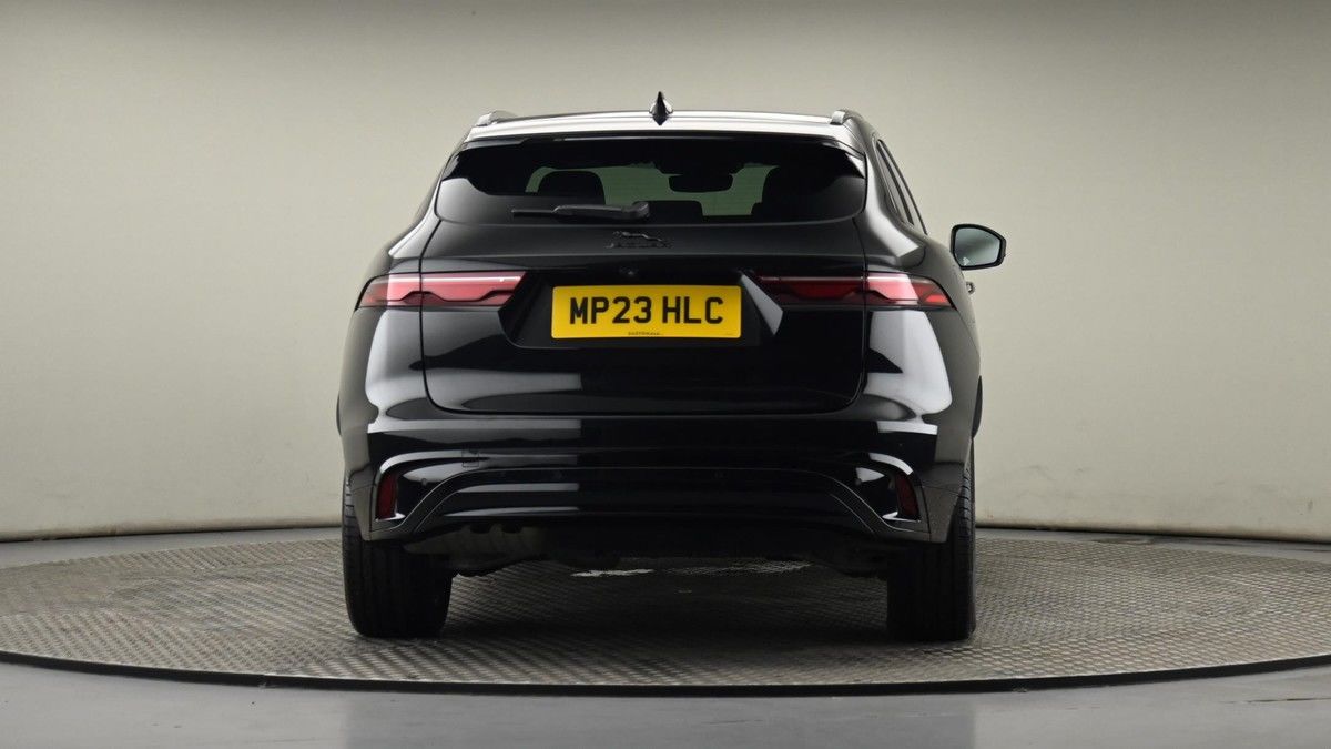 Jaguar F-PACE Image 25