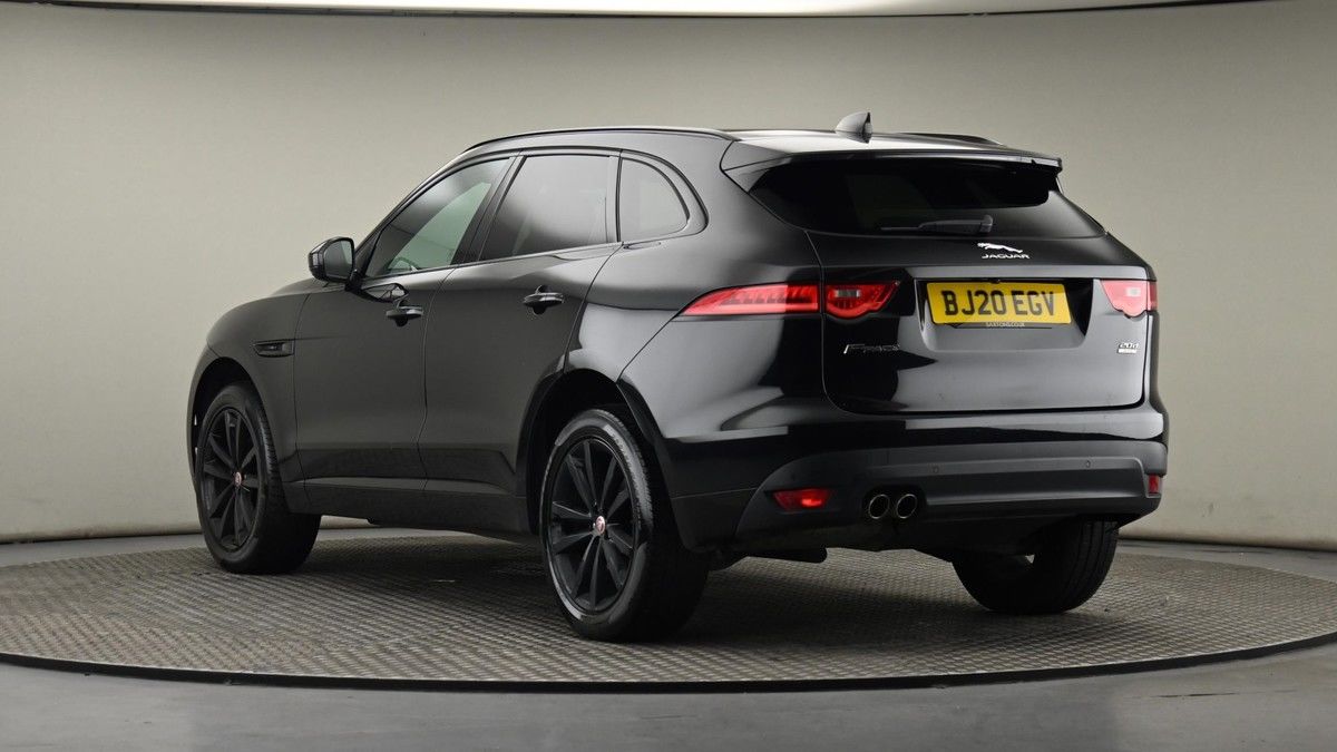 Jaguar F-PACE Image 24
