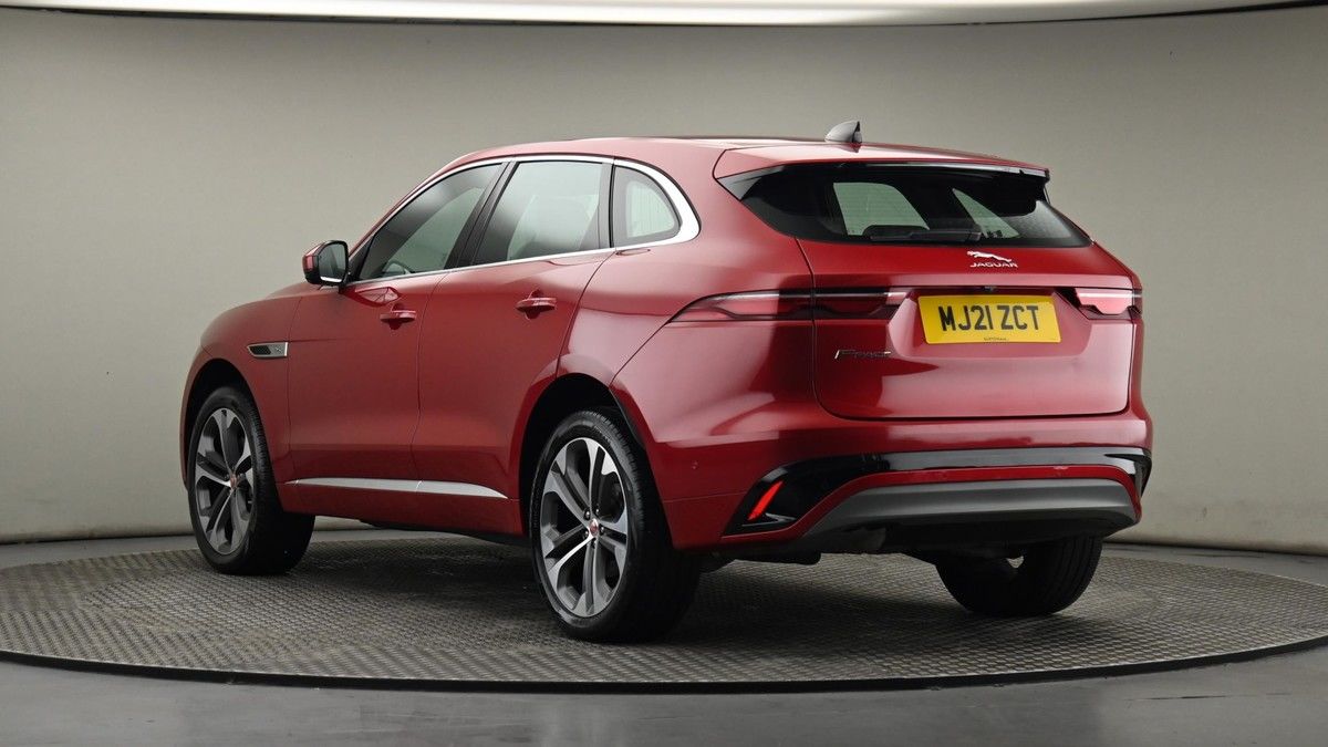 Jaguar F-PACE Image 23