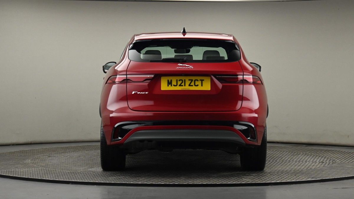 Jaguar F-PACE Image 24