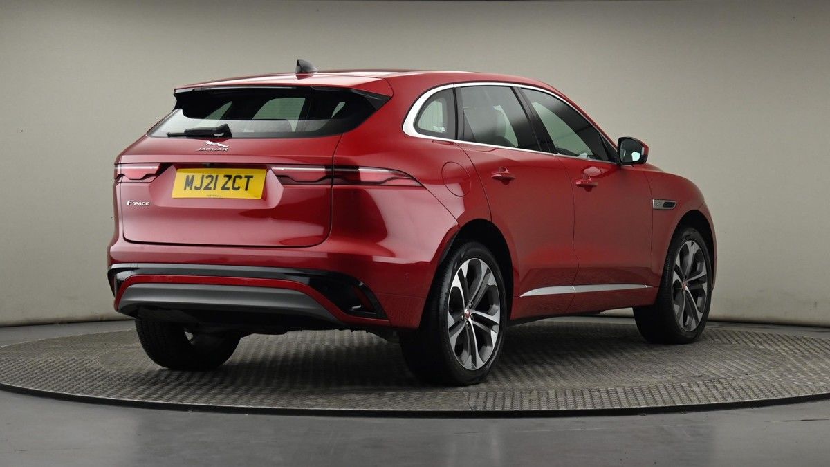 Jaguar F-PACE Image 25