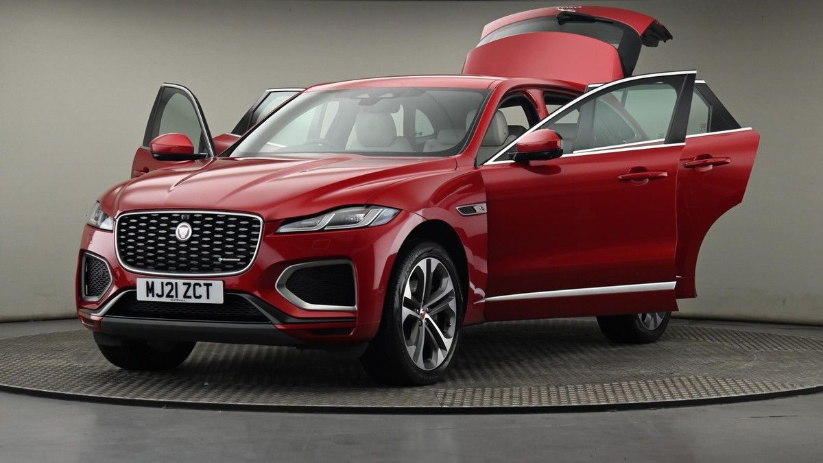 Jaguar F-PACE Image 27