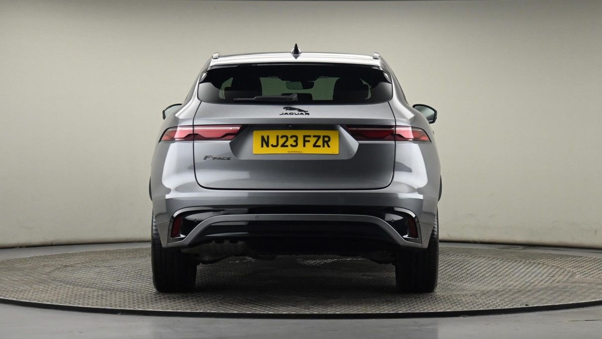 Jaguar F-PACE Image 25