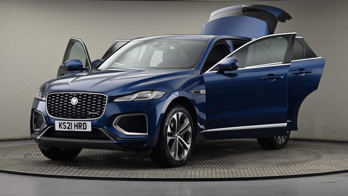 Jaguar F-PACE Image 55