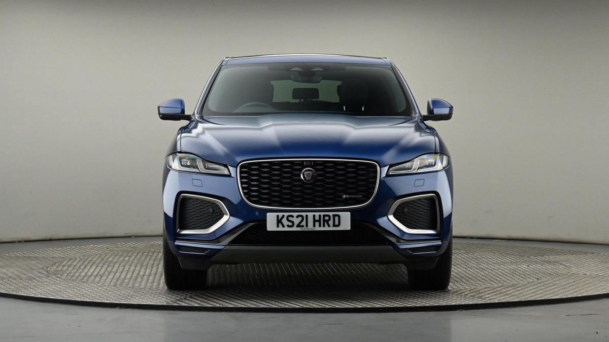 Jaguar F-PACE Image 42