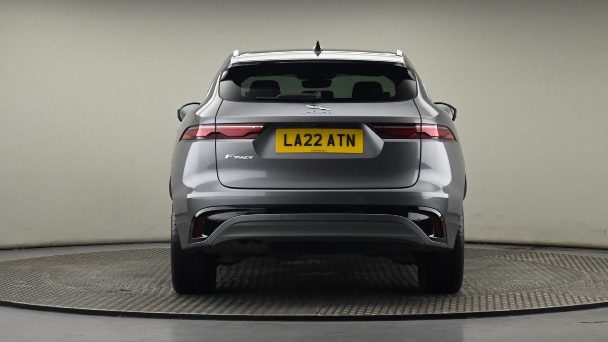 Jaguar F-PACE Image 24