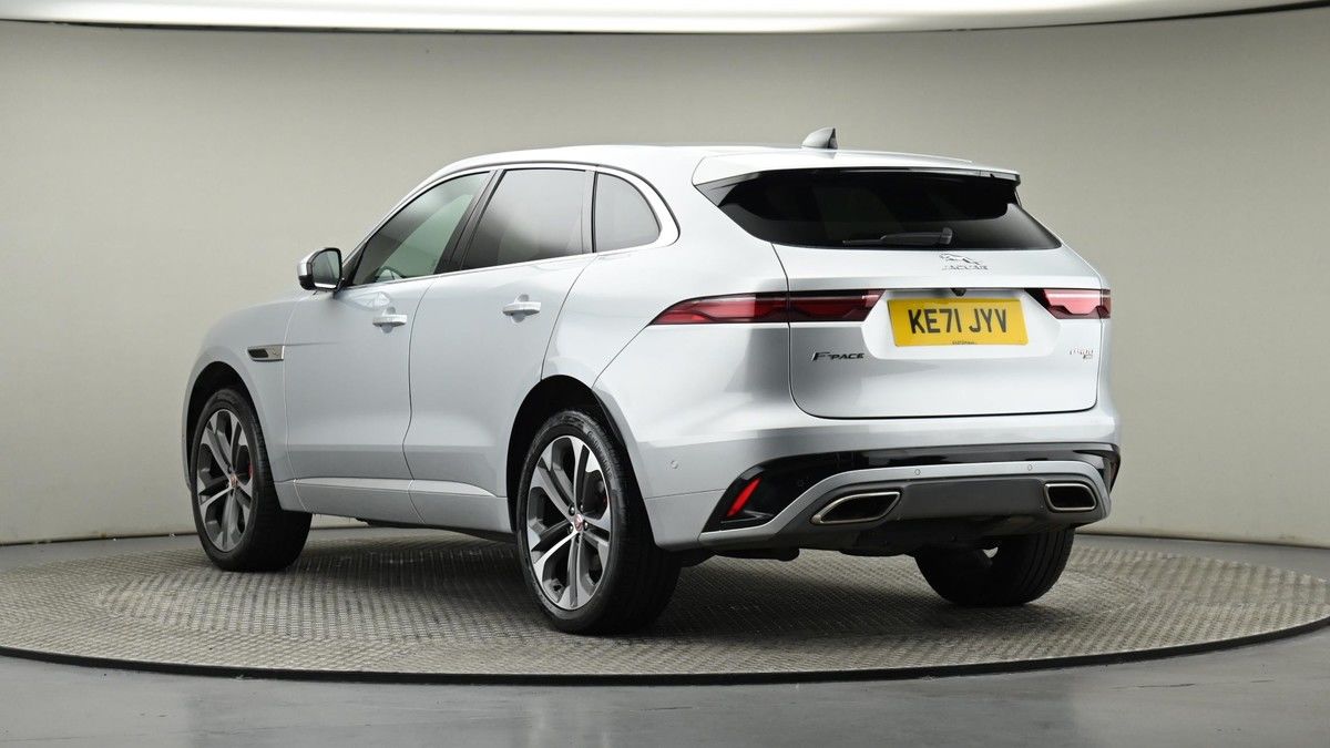 Jaguar F-PACE Image 24