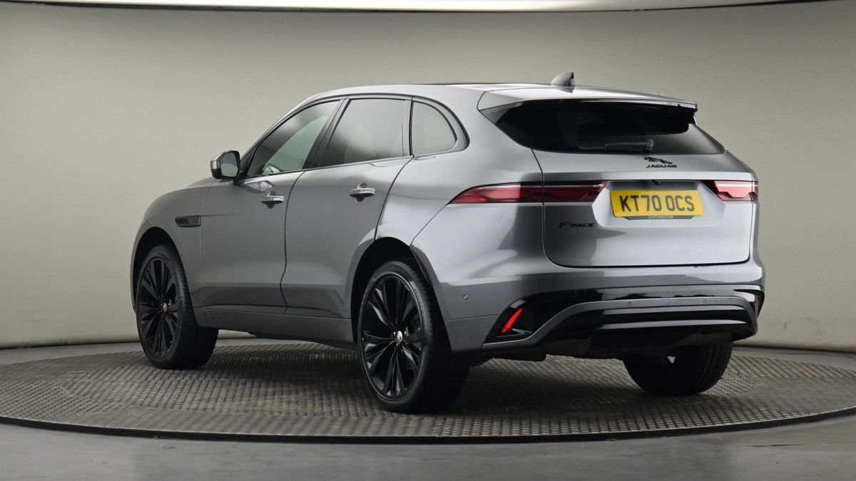 Jaguar F-PACE Image 24