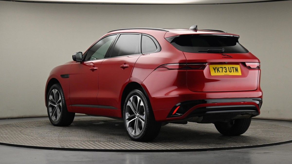 Jaguar F-PACE Image 24
