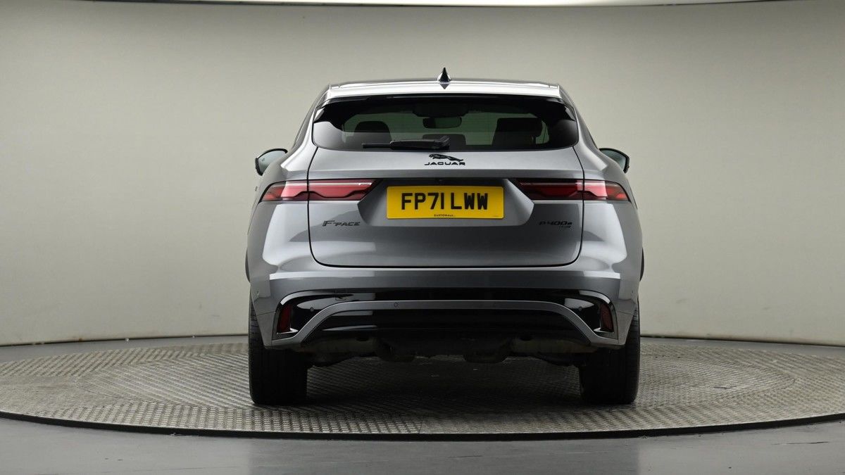 Jaguar F-PACE Image 25