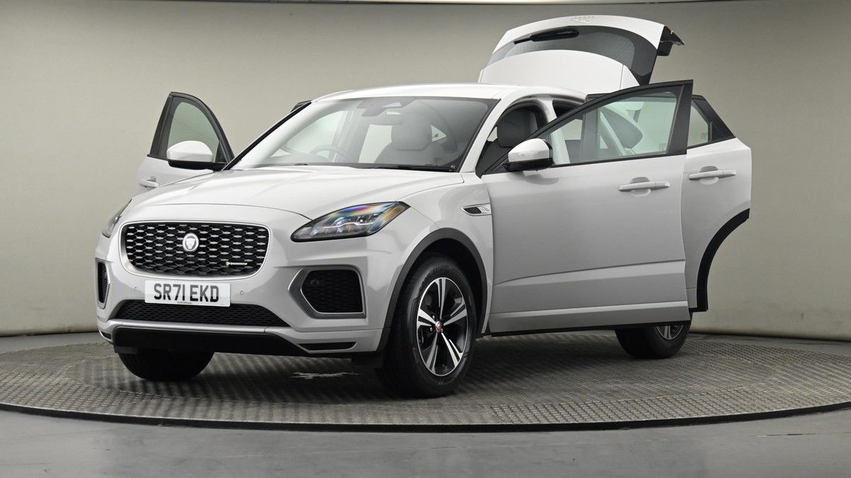 Jaguar E-PACE Image 28
