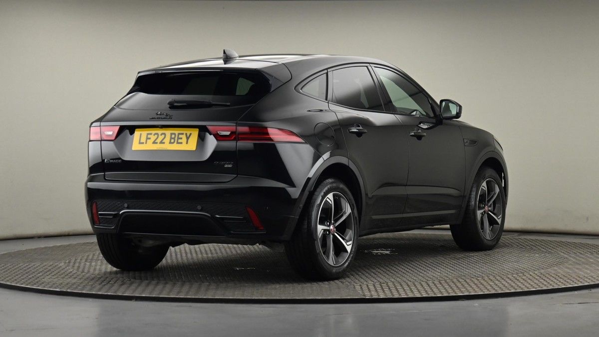 Jaguar E-PACE Image 25