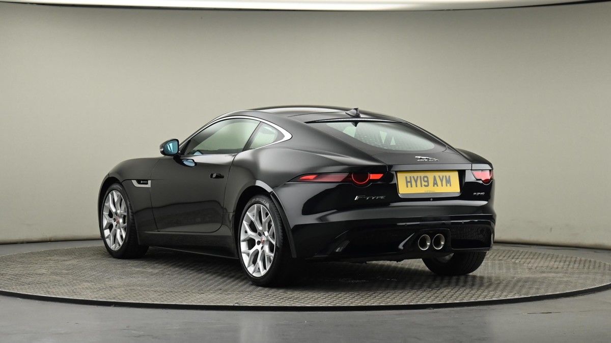 Jaguar F-Type Image 21