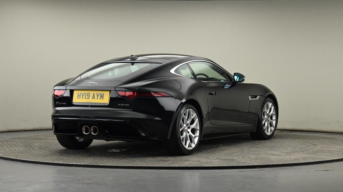 Jaguar F-Type Image 23