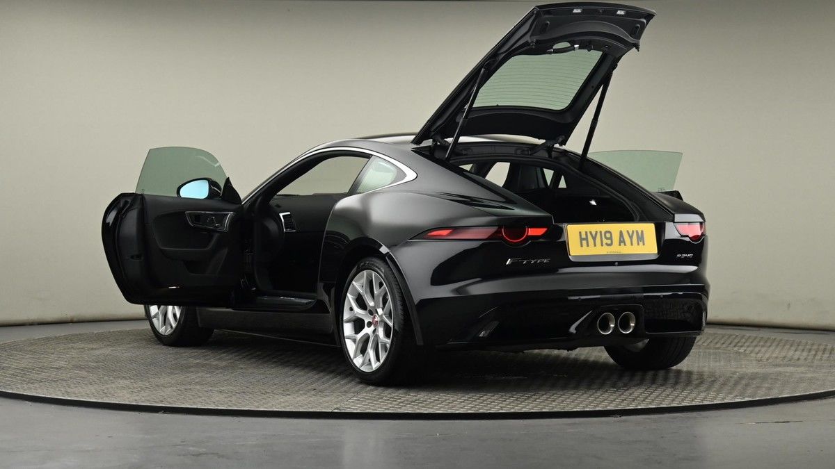 Jaguar F-Type Image 26