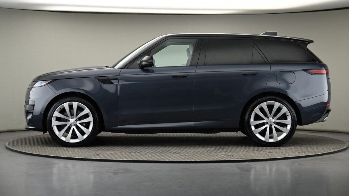 Land Rover Range Rover Sport Image 23