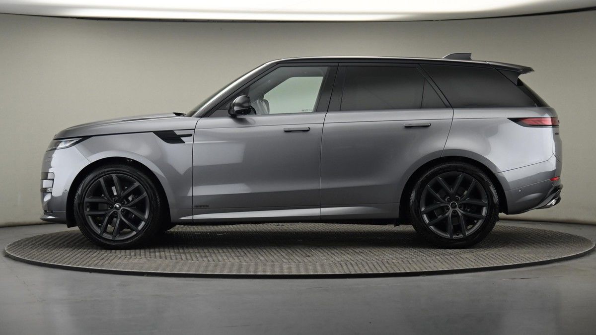 Land Rover Range Rover Sport Image 23