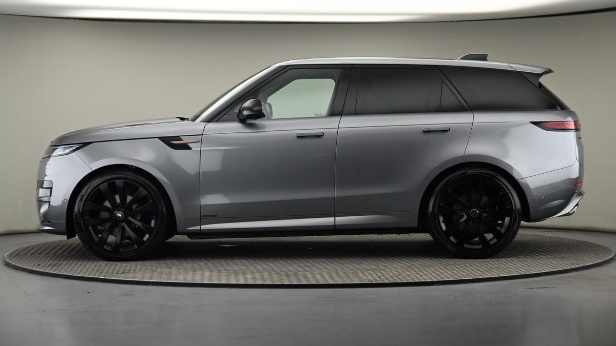 Land Rover Range Rover Sport Image 23