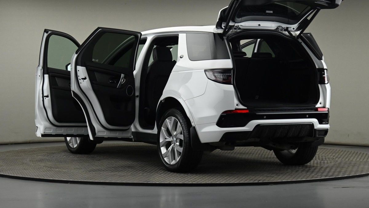 Land Rover Discovery Sport Image 29