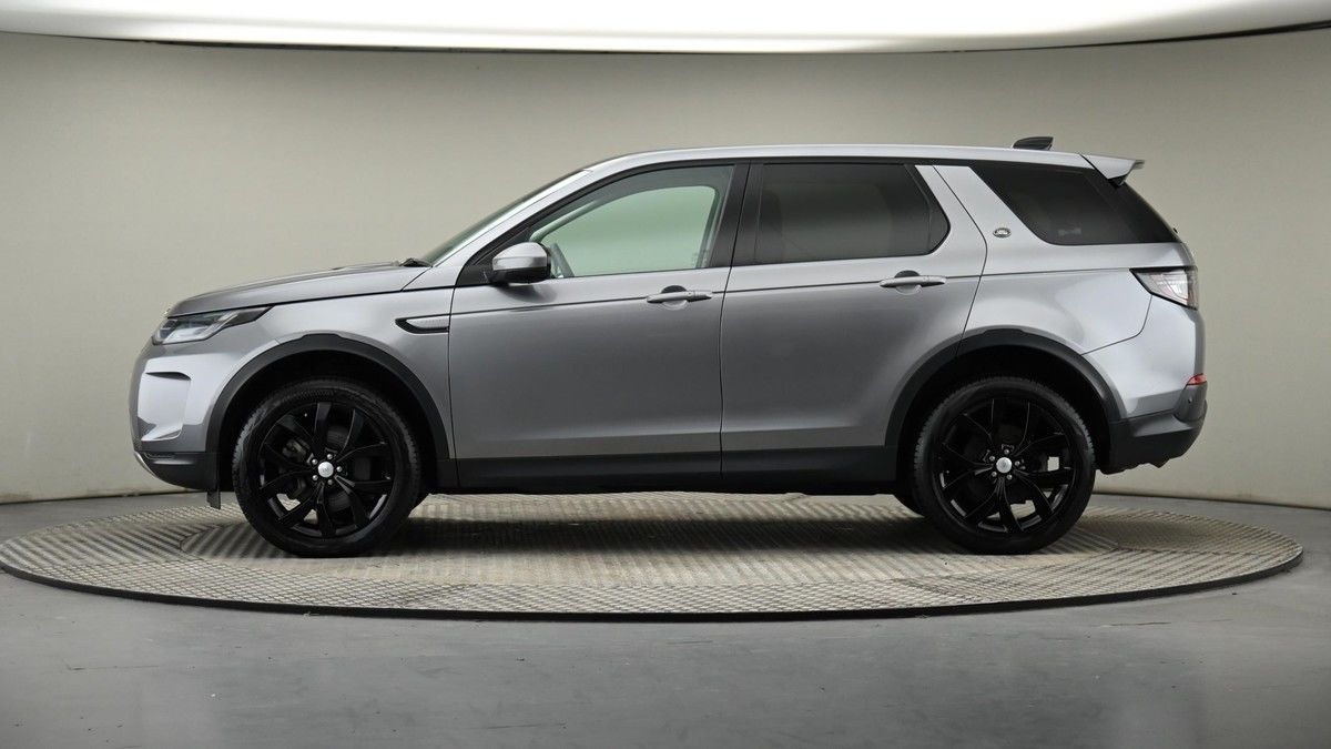 Land Rover Discovery Sport Image 45