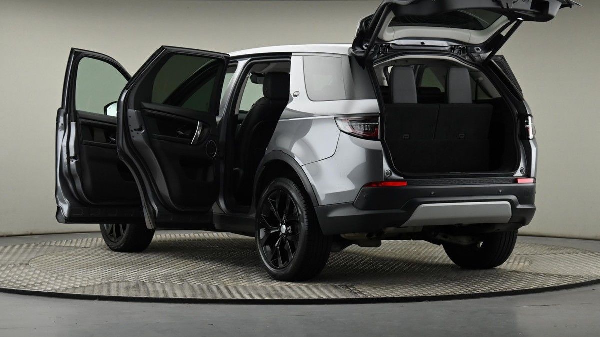Land Rover Discovery Sport Image 58