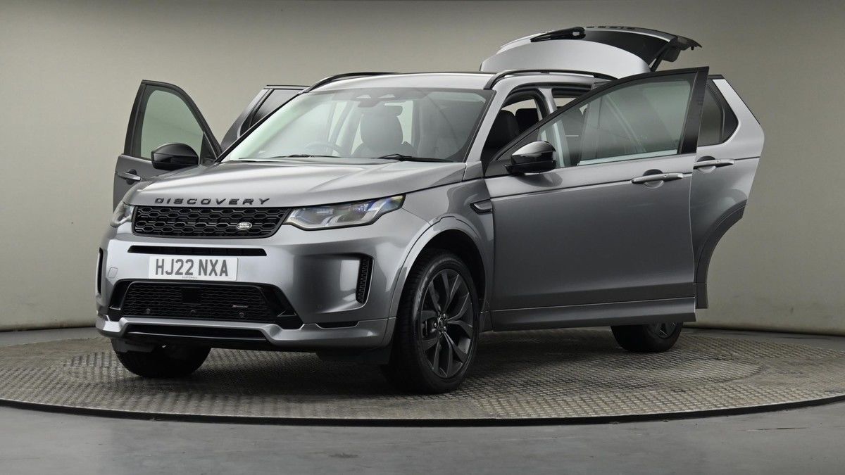 Land Rover Discovery Sport Image 28