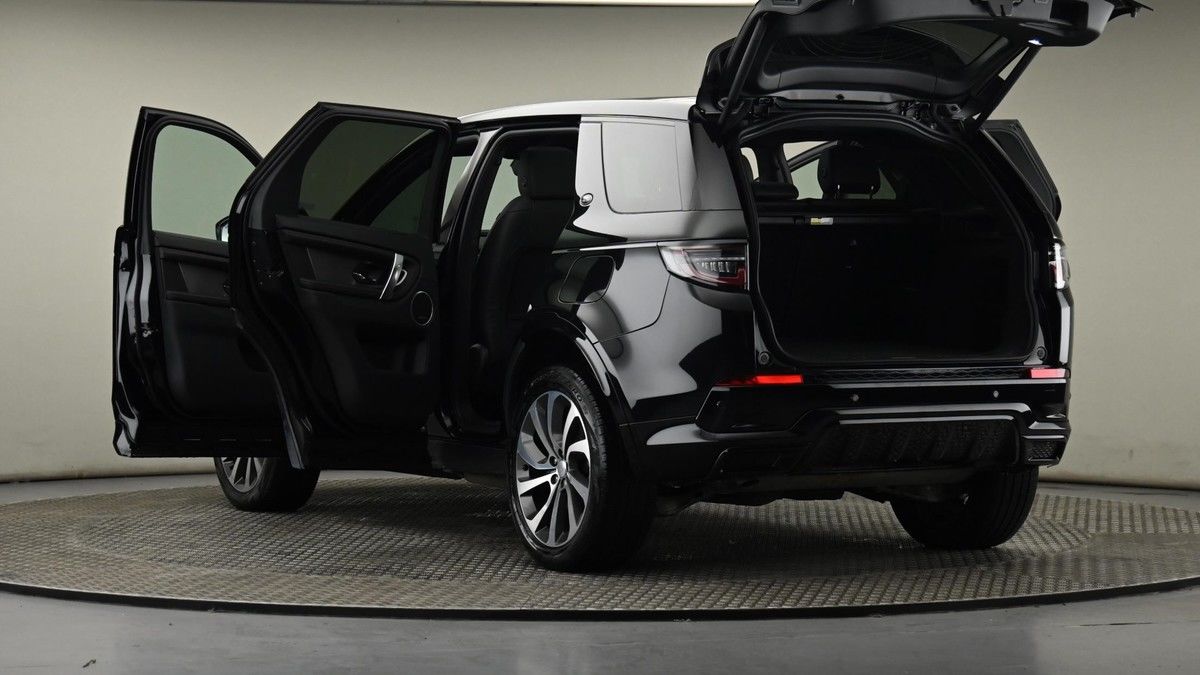 Land Rover Discovery Sport Image 29