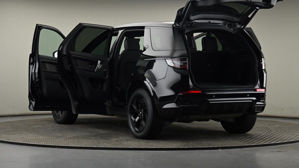 Land Rover Discovery Sport Image 29
