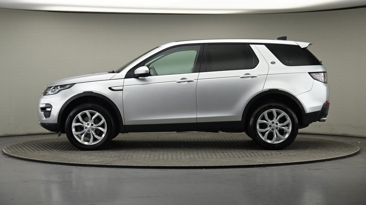 Land Rover Discovery Sport Image 23