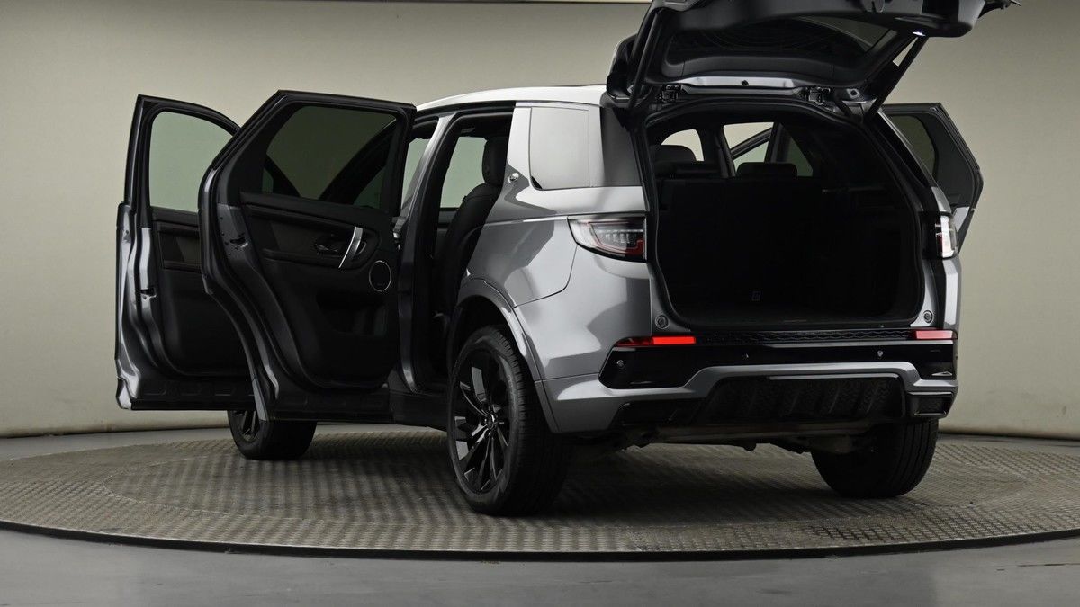 Land Rover Discovery Sport Image 29