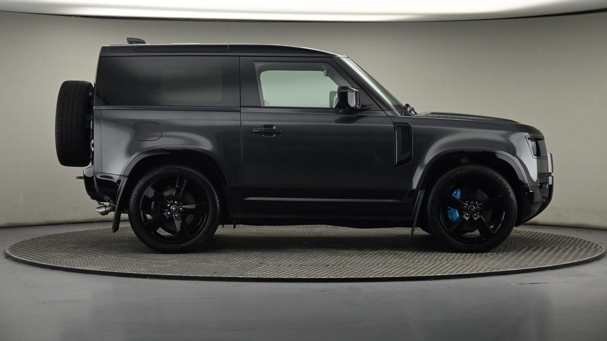 Land Rover Defender 90 Image 27