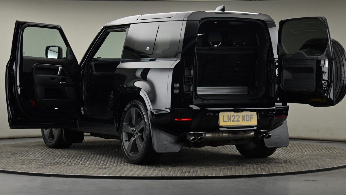 Land Rover Defender 90 Image 29