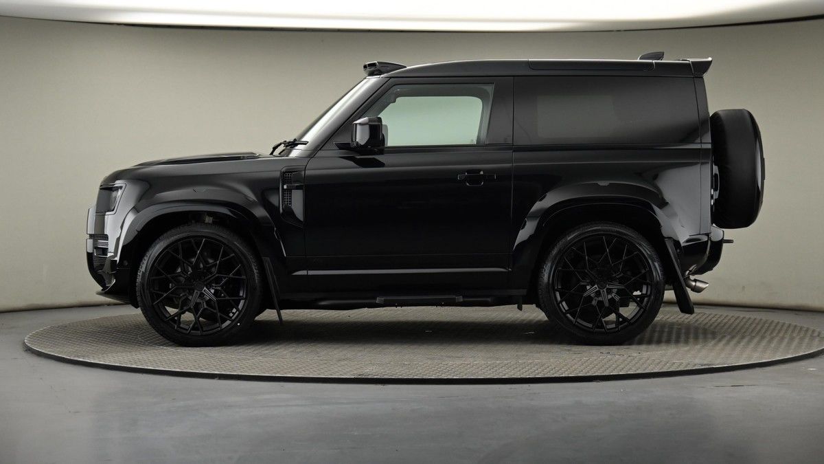 Land Rover Defender 90 Image 23