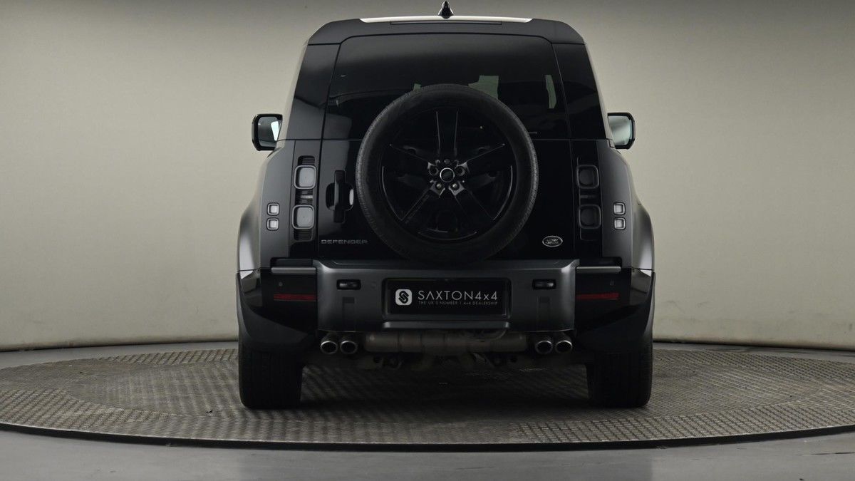 Land Rover Defender 90 Image 25