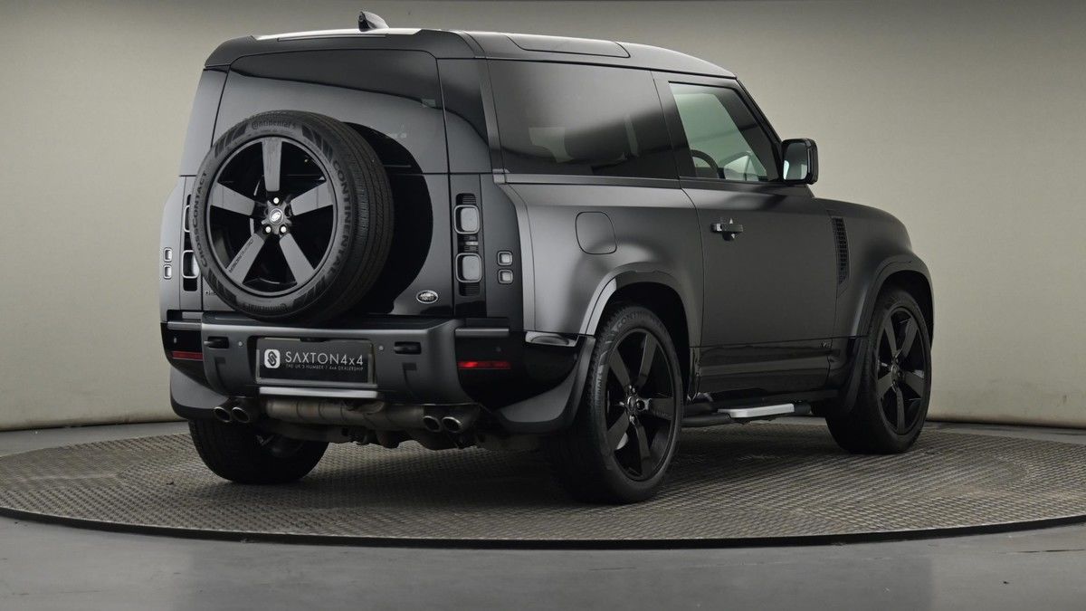 Land Rover Defender 90 Image 26