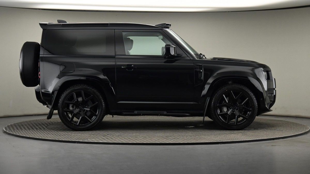 Land Rover Defender 90 Image 27