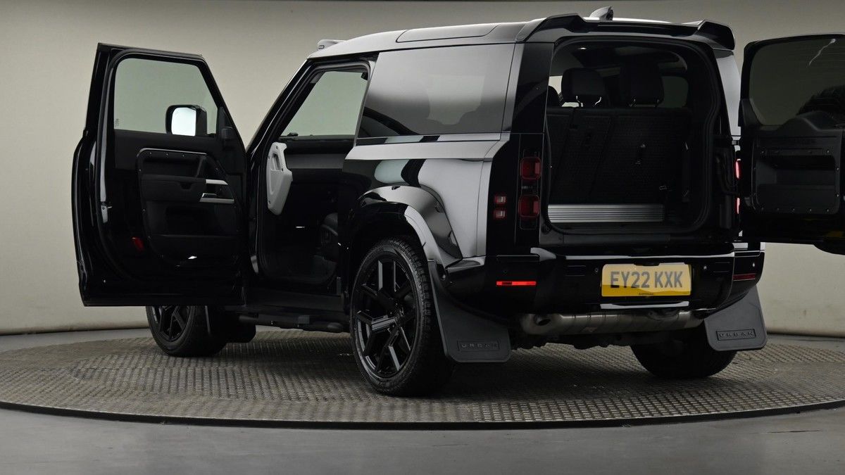 Land Rover Defender 90 Image 29