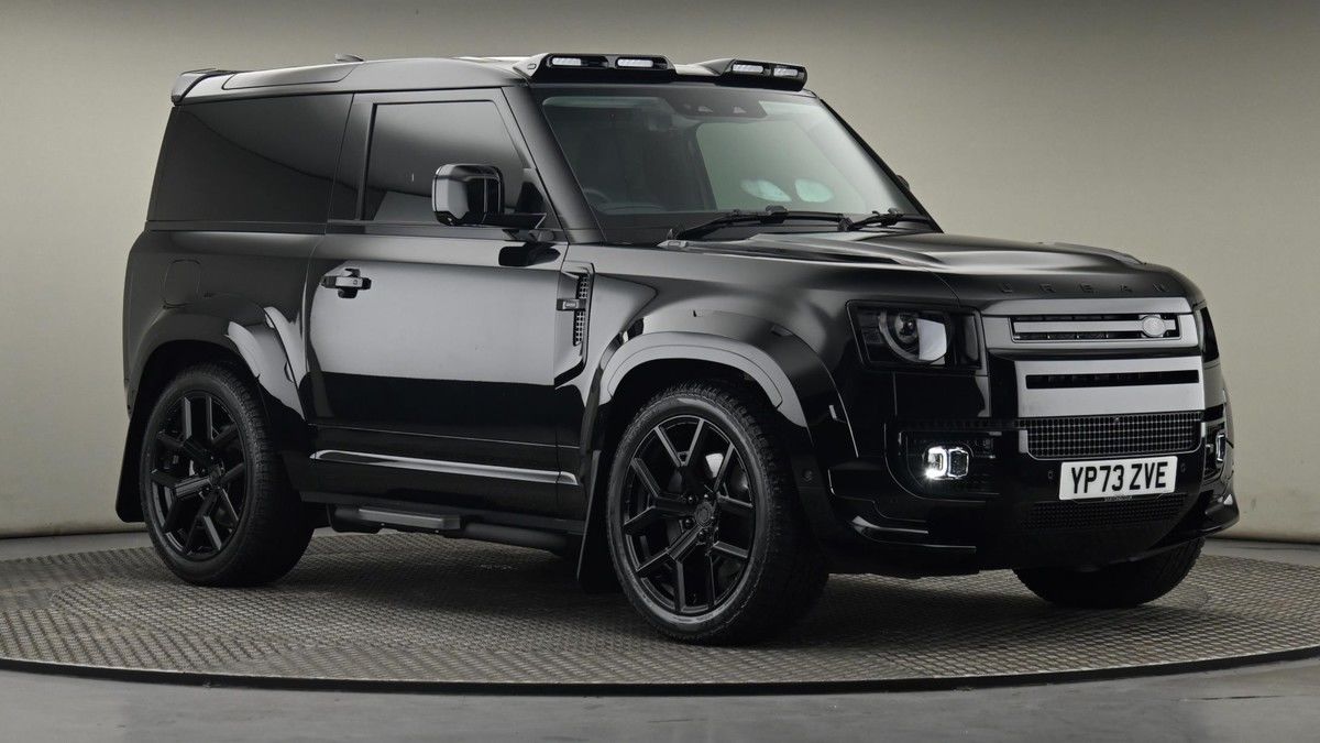 Land Rover Defender 90 Urban Image 20