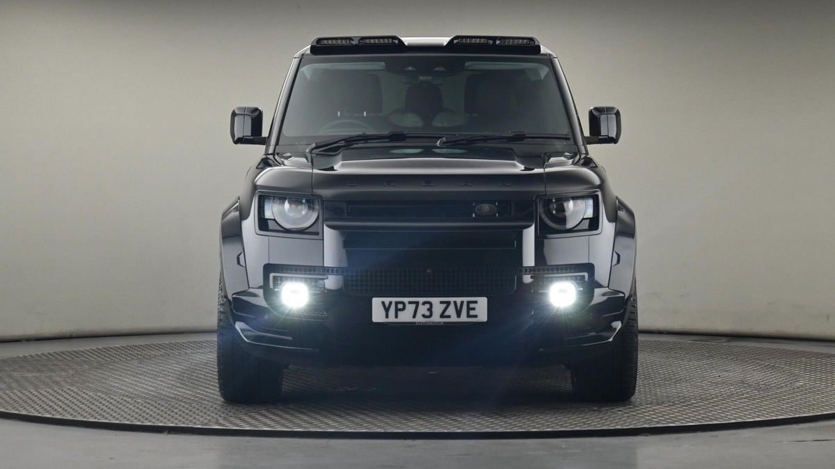 Land Rover Defender 90 Urban Image 21