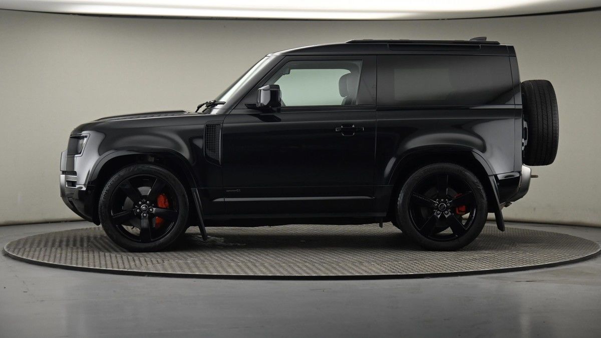 Land Rover Defender 90 Image 23