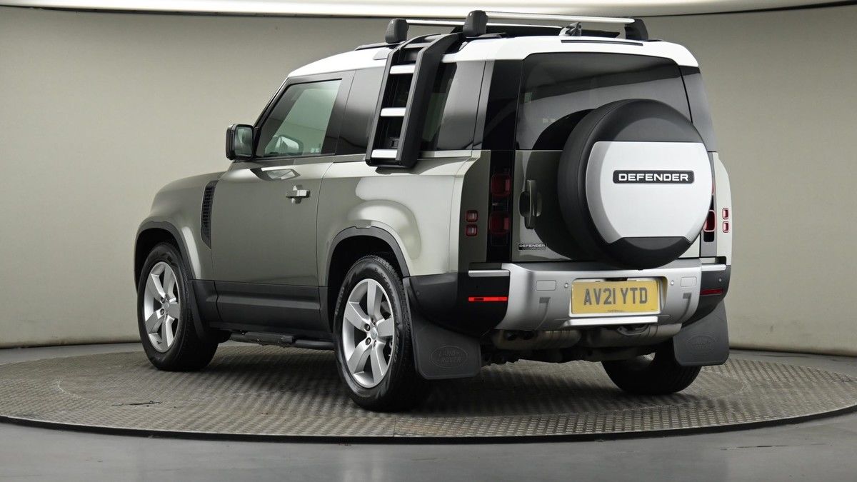 Land Rover Defender 90 Image 24