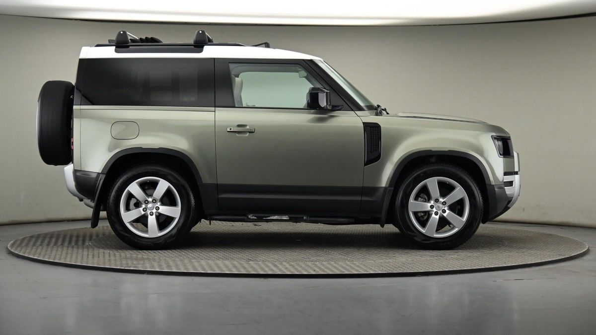 Land Rover Defender 90 Image 27