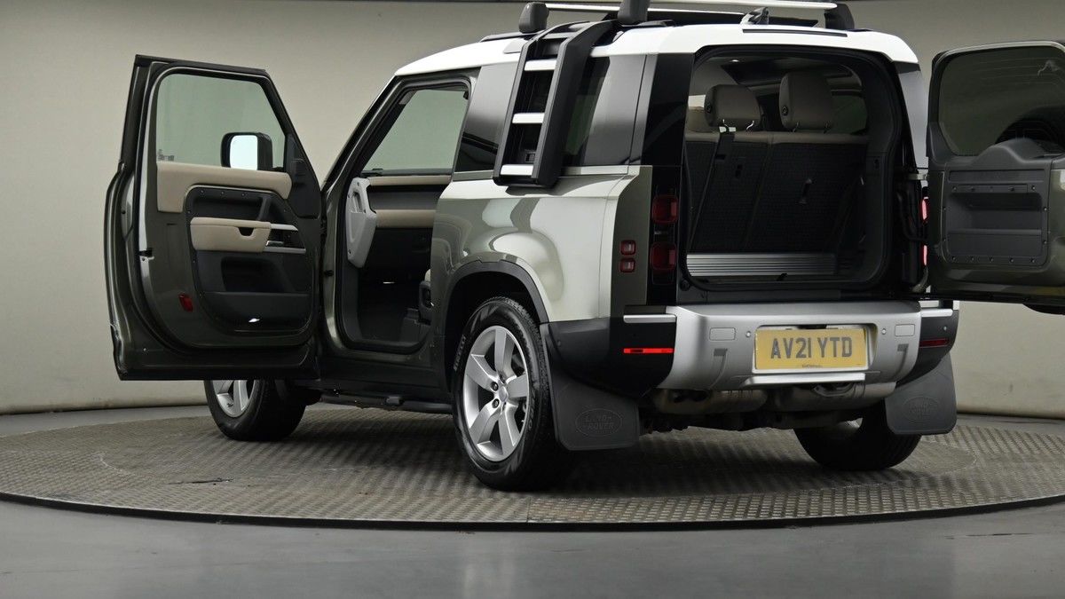 Land Rover Defender 90 Image 29