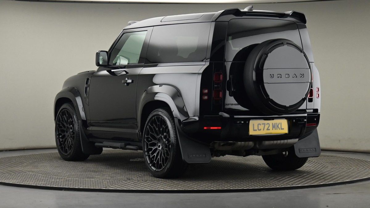 Land Rover Defender 90 Image 24